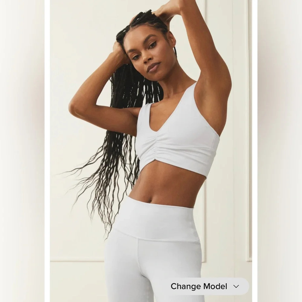 NWT Alo Yoga Wild Thing Bra in White Size Small - Picture 5 of 14